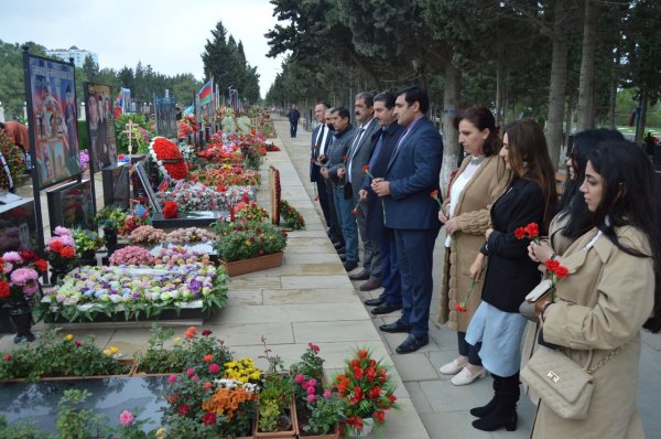 Sumqayıt Regional Mədəniyyət İdarəsinin Zəngilan rayon üzrə nümayəndəliyi şəhid ailələrini ziyarət edib - FOTO
