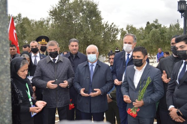 Sumqayıt Regional Mədəniyyət İdarəsinin Zəngilan rayon üzrə nümayəndəliyi şəhid ailələrini ziyarət edib - FOTO