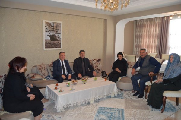 Xalq, Millət Şəhidləri ilə ucalar!