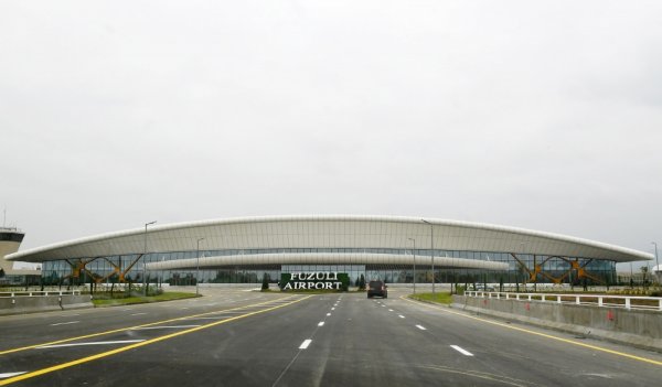 Prezidentlə xanımı Füzuli aeroportunda - Fotolar
