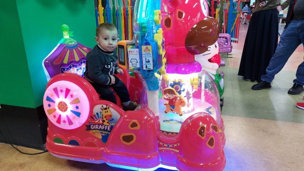 Sumqayıtda "Fun World" əyləncə mərkəzi fəaliyyətini bərpa etdi - 100-dən artıq attraksion var