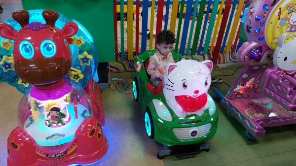Sumqayıtda "Fun World" əyləncə mərkəzi fəaliyyətini bərpa etdi - 100-dən artıq attraksion var