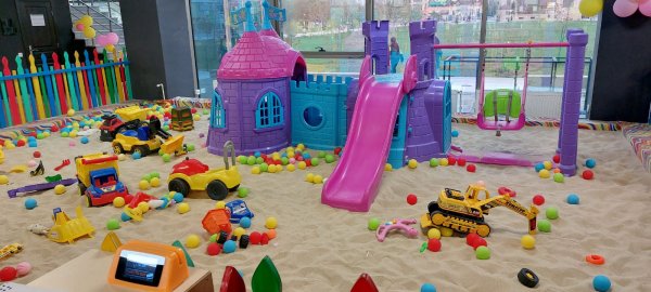 Sumqayıtda "Fun World" əyləncə mərkəzi fəaliyyətini bərpa etdi - 100-dən artıq attraksion var