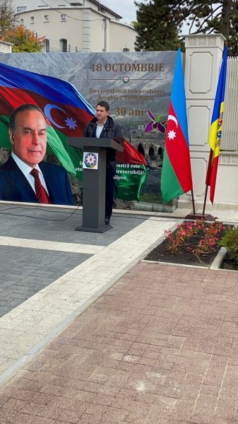 Moldovada 18 Oktyabr - Müstəqilliyin Bərpası Günü qeyd olunub - FOTOLAR Moldovada 18 Oktyabr - Müstəqilliyin Bərpası Günü qeyd olunub - FOTOLAR