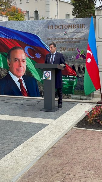 Moldovada 18 Oktyabr - Müstəqilliyin Bərpası Günü qeyd olunub - FOTOLAR Moldovada 18 Oktyabr - Müstəqilliyin Bərpası Günü qeyd olunub - FOTOLAR