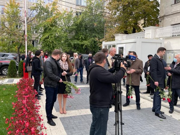Moldovada 18 Oktyabr - Müstəqilliyin Bərpası Günü qeyd olunub - FOTOLAR Moldovada 18 Oktyabr - Müstəqilliyin Bərpası Günü qeyd olunub - FOTOLAR