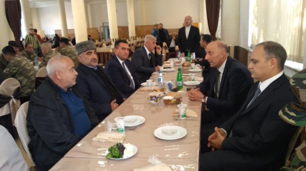 Deputat Müşfiq Məmmədli Sumqayıtda şəhidlərin il mərasimlərində iştirak edib - FOTOLAR Deputat Müşfiq Məmmədli Sumqayıtda şəhidlərin il mərasimlərində iştirak edib - FOTOLAR