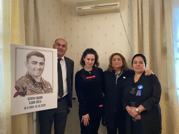 Hicran Hüseynova şəhid Nadir Rzayevin ailəsini ziyarət edib -FOTOLAR