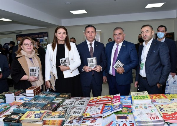Sumqayıtda Zəfər bayramına həsr edilən “I Sumqayıt Kitab Sərgisi” keçirilib- FOTO