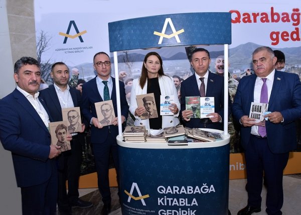 Sumqayıtda Zəfər bayramına həsr edilən “I Sumqayıt Kitab Sərgisi” keçirilib- FOTO