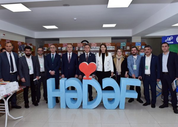 Sumqayıtda Zəfər bayramına həsr edilən “I Sumqayıt Kitab Sərgisi” keçirilib- FOTO