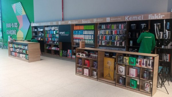 Vinil üzlüklər, hidrogel nano şüşə ekran qoruyucuları... - Hamısı Sumqayıtdakı Smartzadə dükanında (FOTO)