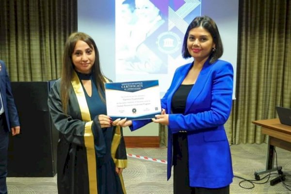 Azərbaycan HR İnstitutu ilk məzunlarını təltif edib -VİDEO (FOTO) Azərbaycan HR İnstitutu ilk məzunlarını təltif edib -VİDEO (FOTO)