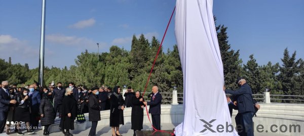 Sumqayıtda "Qalib əsgər" heykəlinin açılışı olub - FOTOLAR