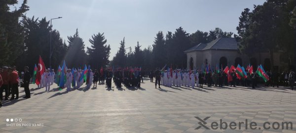 Sumqayıtda "Qalib əsgər" heykəlinin açılışı olub - FOTOLAR