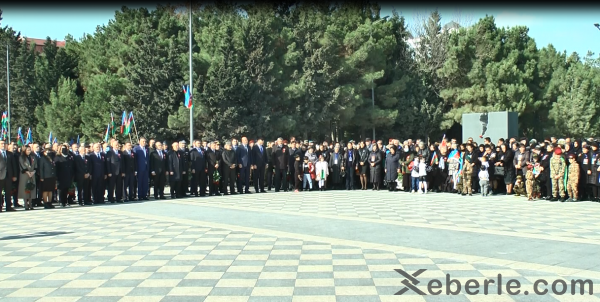 Sumqayıtda "Qalib əsgər" heykəlinin açılışı olub - FOTOLAR