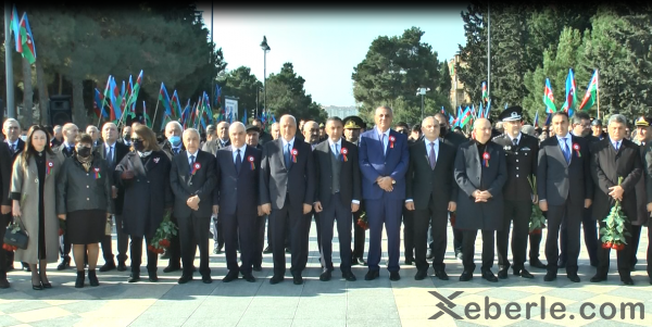 Sumqayıtda "Qalib əsgər" heykəlinin açılışı olub - FOTOLAR