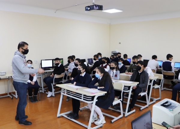 Sumqayıtda “Gənc Mühəndislər Laboratoriyası” layihəsinin növbəti təlimi keçirildi -FOTO