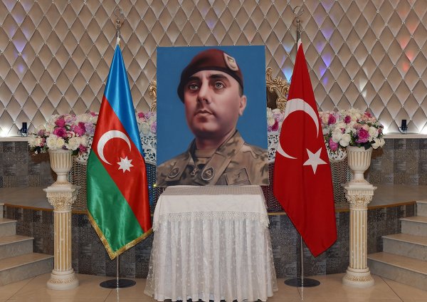 Sumqayıtda Vətən Müharibəsi Qəhrəmanı Mehrab Niftəliyevin anım mərasimi keçirilib – FOTOLAR Sumqayıtda Vətən Müharibəsi Qəhrəmanı Mehrab Niftəliyevin anım mərasimi keçirilib – FOTOLAR