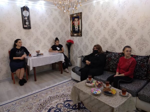 Hicran Hüseynova Sumqayıtda şəhid Ramil Ağayevin ailəsini ziyarət edib - FOTO
