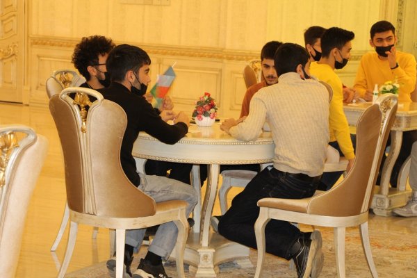 Sumqayıtda "Sirlər Xəzinəsi" adlı bilik yarışı keçirilib - FOTOLAR