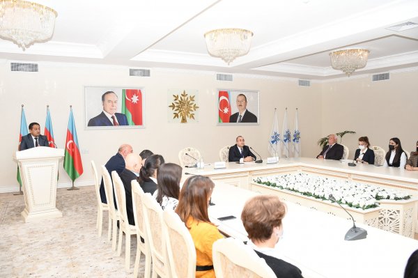 Sumqayıtda "44 Günlük Zəfərin ideoloqu" adlı tədbir keçirilib - FOTOLAR