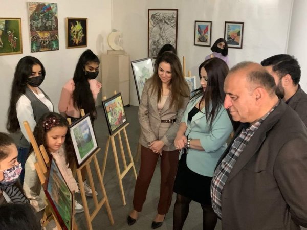 Sumqayıtda “Vətən eşqi uşaqların gözü ilə” adlı rəsm sərgisi keçirilib - FOTO