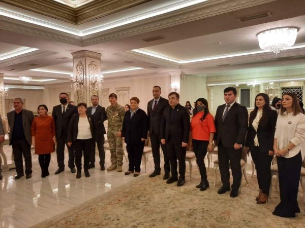 Deputat Hicran Hüseynova "Əmanət"in təqdimatında -FOTO