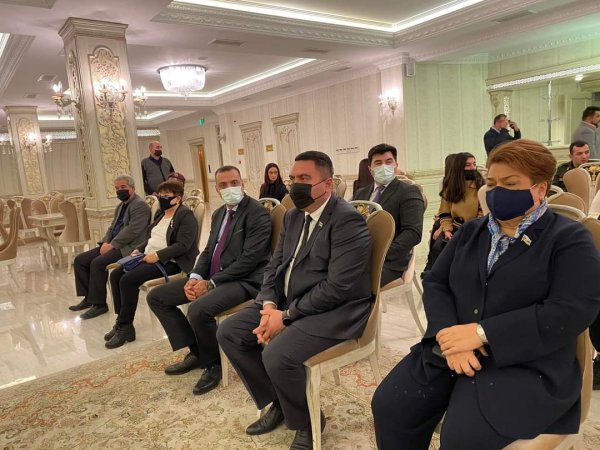 Deputat Hicran Hüseynova "Əmanət"in təqdimatında -FOTO