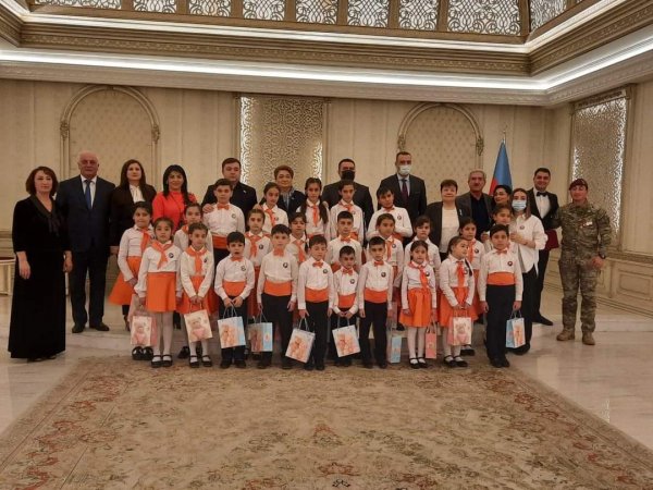 Deputat Hicran Hüseynova "Əmanət"in təqdimatında -FOTO