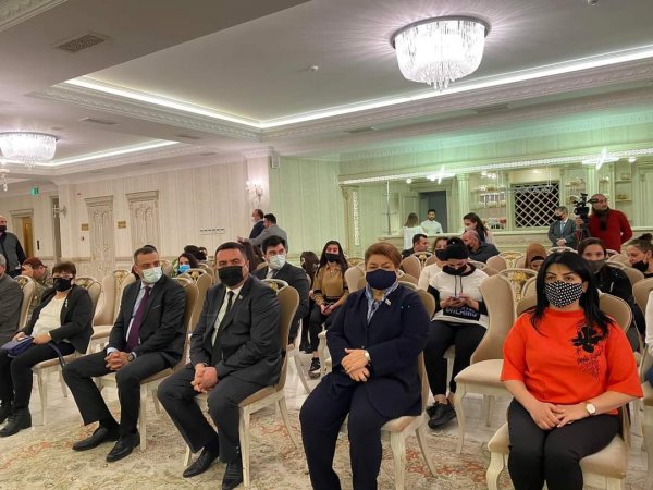 Deputat Hicran Hüseynova "Əmanət"in təqdimatında -FOTO