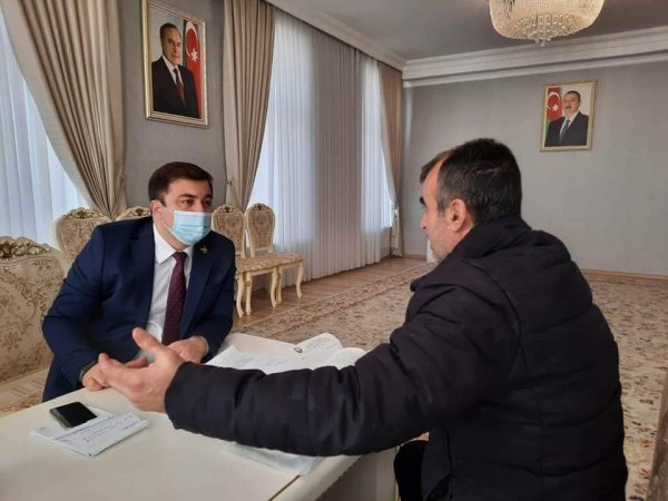 Deputat Sumqayıtda seçicilərinin problemlərini dinləyib -FOTOLAR