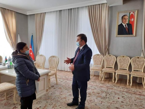 Deputat Sumqayıtda seçicilərinin problemlərini dinləyib -FOTOLAR