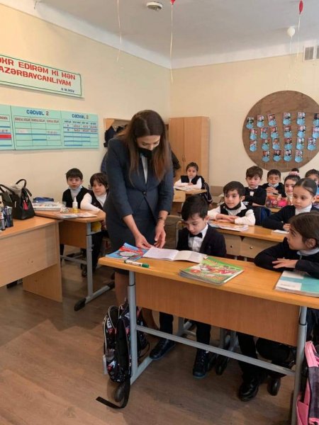 Sumqayıt Təhsil Şöbəsinin müdiri inkluziv siniflərdə dərsin gedişini izləyib -FOTO