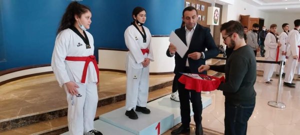 Sumqayıtda taekvando üzrə ölkə birinciliyinə start verilib - FOTOLAR