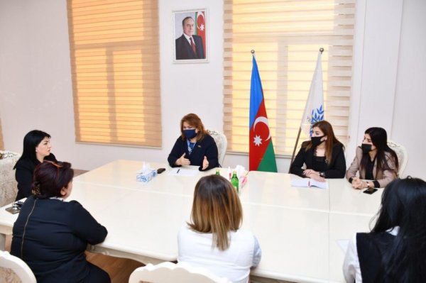 Hicran Hüseynova Sumqayıtda qadınlardan ibarət təşəbbüs qrupu ilə müzakirə apardı - FOTOLAR