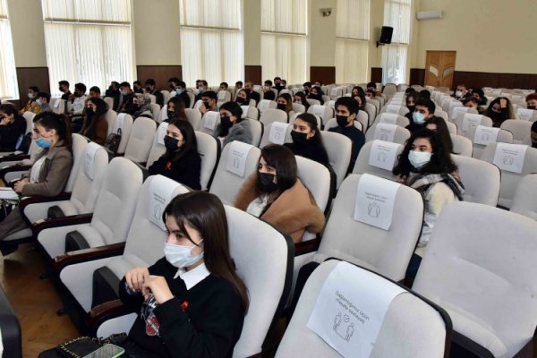 Sumqayıtda “Bərabərsizliyə son, AİDS son!” devizi altında maarifləndirici tədbir keçirilib - FOTOLAR