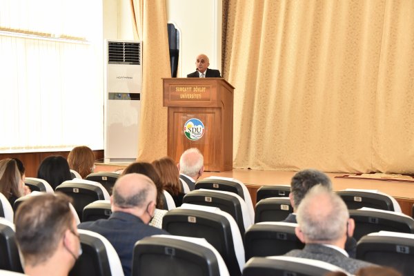 Sumqayıt Dövlət Universitetində  “Hikmət xəzinəsi”adlı bədii  kompozisiya keçirilib -FOTO