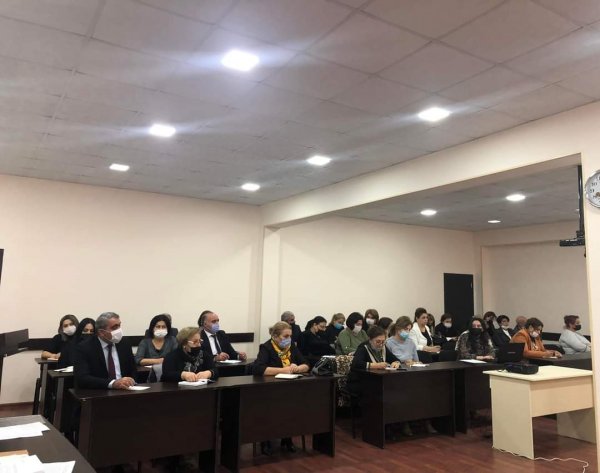 Sumqayıt şəhər Təhsil Şöbəsinin Şura iclası keçirilib: nəticələr müzakirə olunub - FOTOLAR