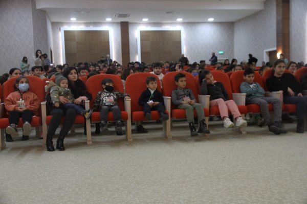 Xızı rayon Heydər Əliyev Mərkəzində tamaşa nümayiş edilib - FOTO