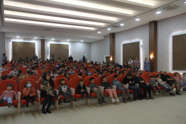 Xızı rayon Heydər Əliyev Mərkəzində tamaşa nümayiş edilib - FOTO