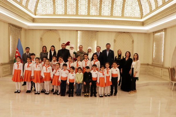 Sumqayıtda şəhid və qazi övladları üçün yeni il şənliyi keçirilib-FOTOLAR Sumqayıtda şəhid və qazi övladları üçün yeni il şənliyi keçirilib-FOTOLAR