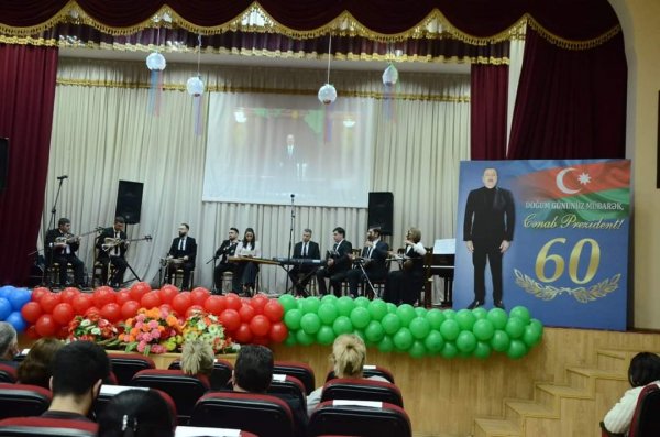 Uşaq musiqi məktəbinin hesabat konserti keçirilib -FOTOLAR Uşaq musiqi məktəbinin hesabat konserti keçirilib -FOTOLAR