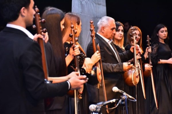 Sumqayıtda Bülbül adına uşaq incəsənət məktəbinin 50 illik yubileyi qeyd olunub -FOTOLAR
