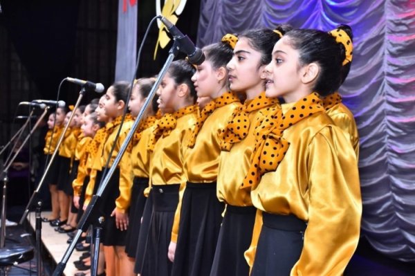 Sumqayıtda Bülbül adına uşaq incəsənət məktəbinin 50 illik yubileyi qeyd olunub -FOTOLAR