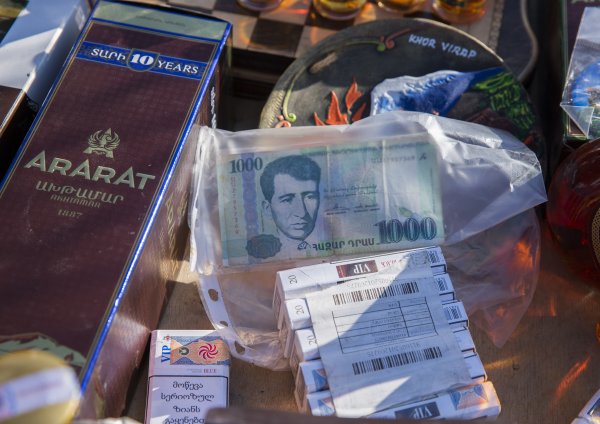 Sumqayıtdə erməni istehsalı olan müxtəlif növ məhsullar yandırıldı -FOTOLAR