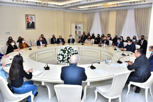 Sumqayıt Regional Mədəniyyət İdarəsində ilin yekunları ilə bağlı müşavirə keçirilib - FOTOLAR