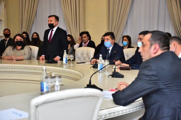 Sumqayıt Regional Mədəniyyət İdarəsində ilin yekunları ilə bağlı müşavirə keçirilib - FOTOLAR