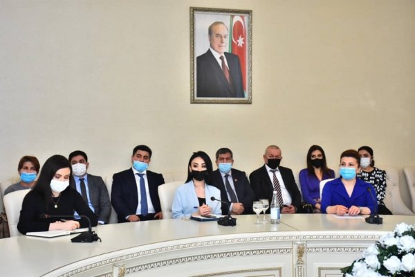 Sumqayıt Regional Mədəniyyət İdarəsində ilin yekunları ilə bağlı müşavirə keçirilib - FOTOLAR