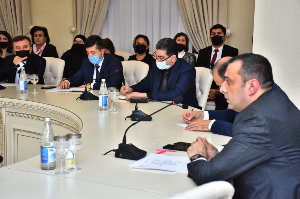 Sumqayıt Regional Mədəniyyət İdarəsində ilin yekunları ilə bağlı müşavirə keçirilib - FOTOLAR